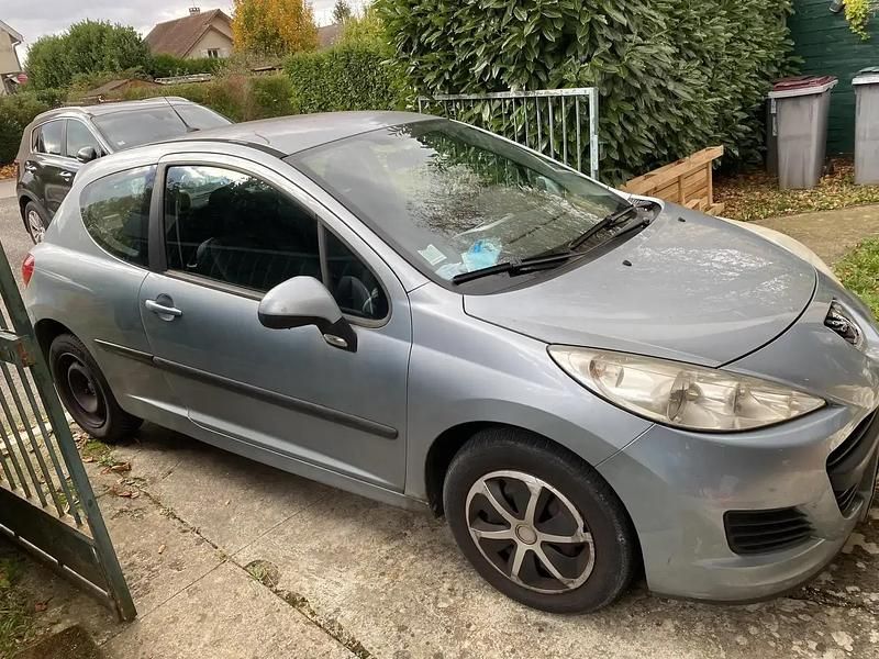 Occasion 2010 Peugeot 207 Berline | 4 000 € (Prix cher) - Image 1/4