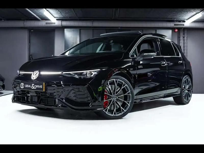 Noir Utilisé 2025 VW Golf VIII GTI Clubsport Berline | 47 169 € (Prix cher) - Image 1/4