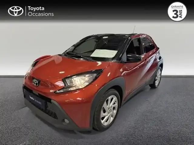 Rouge Utilisé 2022 Toyota Aygo X Design SUV | 13 460 € - Image 1/4