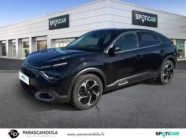 Noir perla nera (n) Utilisé 2023 Citroën C4 PureTech Berline | 19 990 € (Prix juste) - Image 1/4