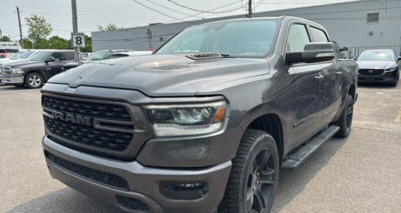 Gris Utilisé 2022 Dodge Ram Pick-up | 48 380 € (Super prix) - Image 1/4