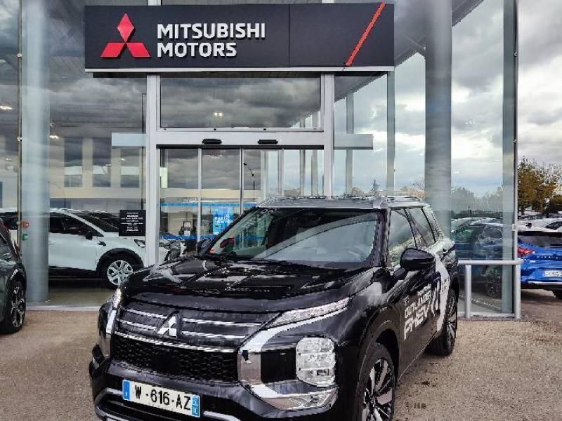 Blanc Occasion 2025 Mitsubishi Outlander P-HEV Instyle SUV | 59 999 € (Prix cher) - Image 1/4