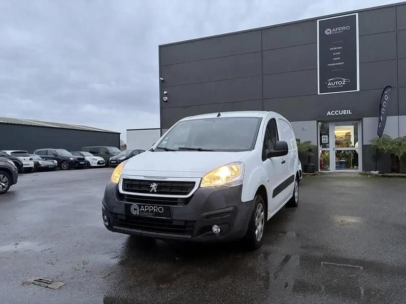 Blanc Occasion 2016 Peugeot Partner Monospace | 9 390 € (Prix juste) - Image 1/4