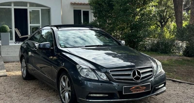Gris Utilisé 2012 Mercedes E350 Executive Coupé | 16 890 € - Image 1/4