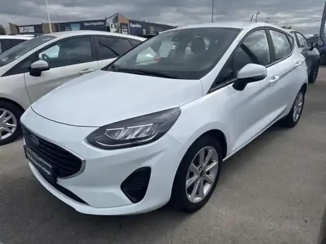 Blanc glacier Utilisé 2022 Ford Fiesta Trend Citadine | 13 499 € (Bon prix) - Image 1/4