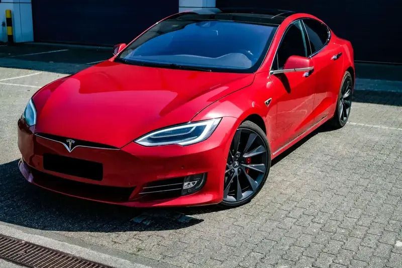 Rouge Utilisé 2016 Tesla Model S Performance Berline | 29 900 € - Image 1/4