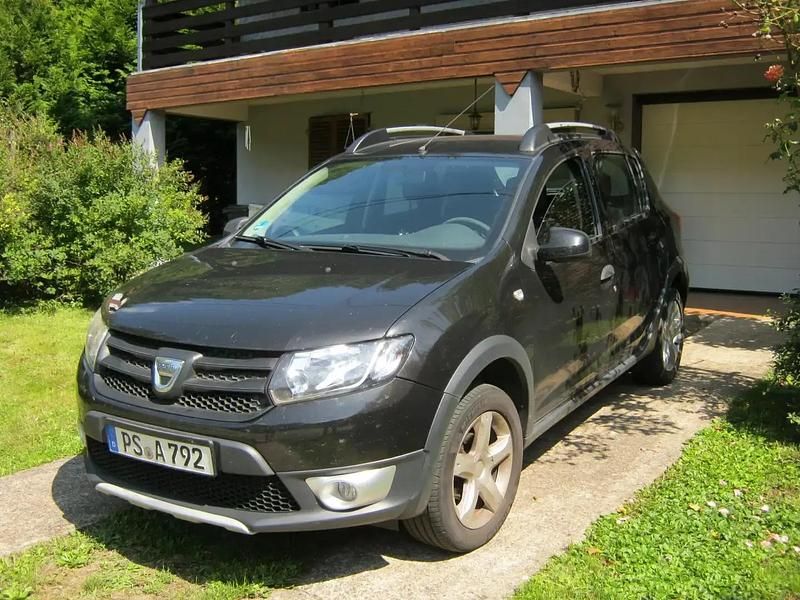 Noir Utilisé 2013 Dacia Sandero Ambiance Citadine | 5 100 € (Bon prix) - Image 1/4
