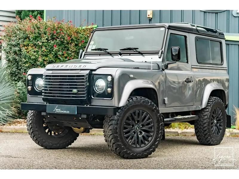 Gris Utilisé 2014 Land Rover Defender SUV | 65 990 € (Prix cher) - Image 1/4