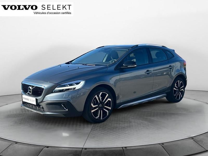 Utilisé 2018 Volvo V40 CC Break | 19 990 € - Image 1/4