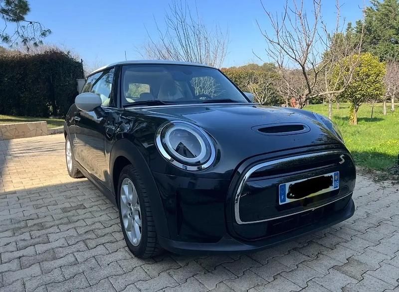 Utilisé 2022 Mini Cooper SE Citadine | 19 999 € (Prix juste) - Image 1/4