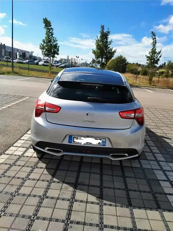 Utilisé 2012 Citroën DS5 Citadine | 7 500 € (Bon prix) - Image 1/4