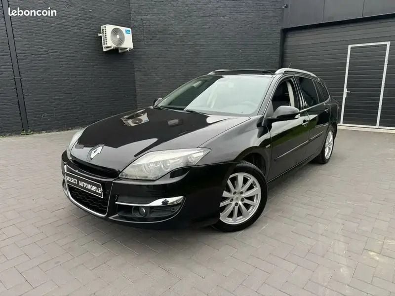 Noir Utilisé 2011 Renault Laguna III Bose Edition Break | 7 950 € (Prix juste) - Image 1/4
