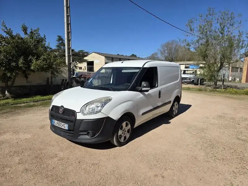 Utilisé 2011 Fiat Doblò Monospace | 3 000 € - Image 1/4