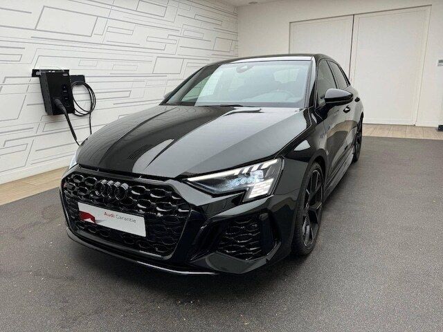 Noir mythe métallisé Utilisé 2022 Audi RS3 Sportback Design Citadine | 76 990 € (Prix juste) - Image 1/4