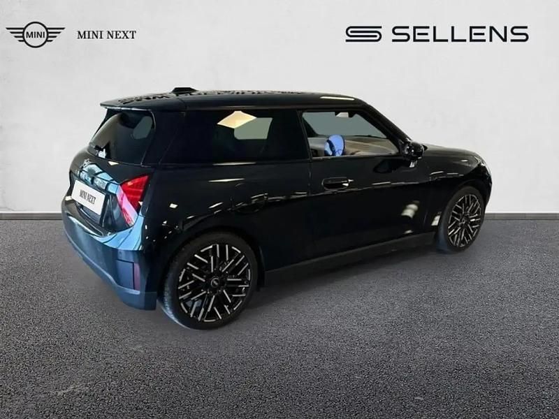 Occasion Mini Cooper Favoured 136 kW (186 ch) 2024 Noir Citadine
