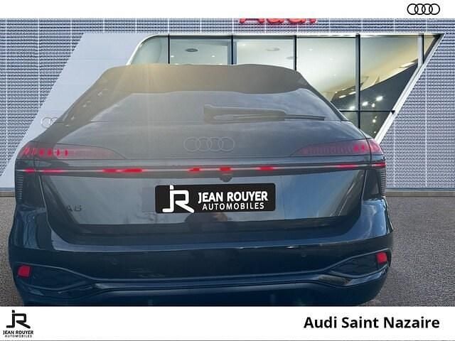 Occasion Audi A6 S-Line 204 ch (150 kW) 2026 Noir mythique métallisé Break