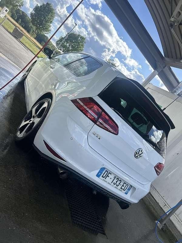 Occasion VW Golf VII GTI 220 ch (161 kW) 2014 Berline