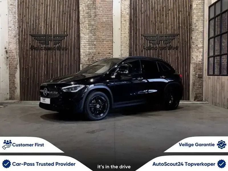 Noir Utilisé 2020 Mercedes GLA250 AMG SUV | 35 900 € (Prix juste) - Image 1/4