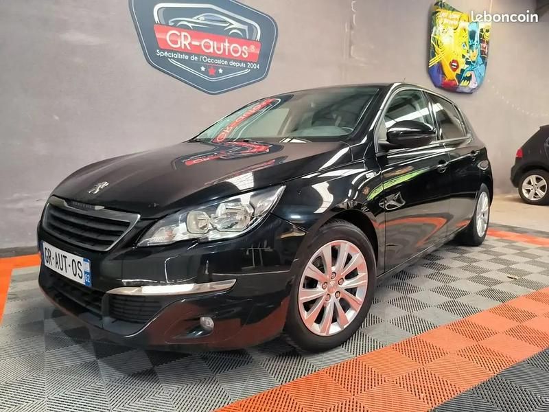 Noir Utilisé 2017 Peugeot 308 Style Berline | 9 990 € (Prix juste) - Image 1/4