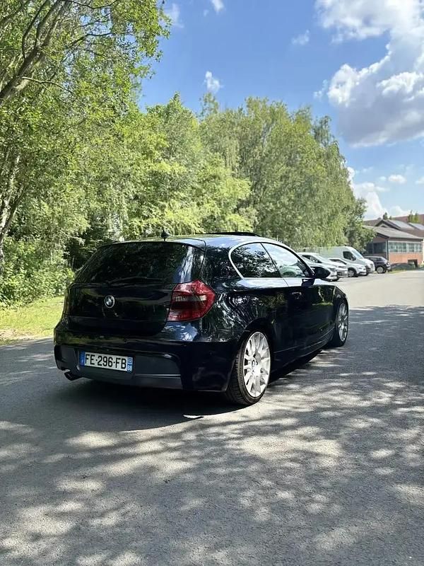 Utilisé 2007 BMW 120 Sport Line Citadine | 7 800 € - Image 1/4