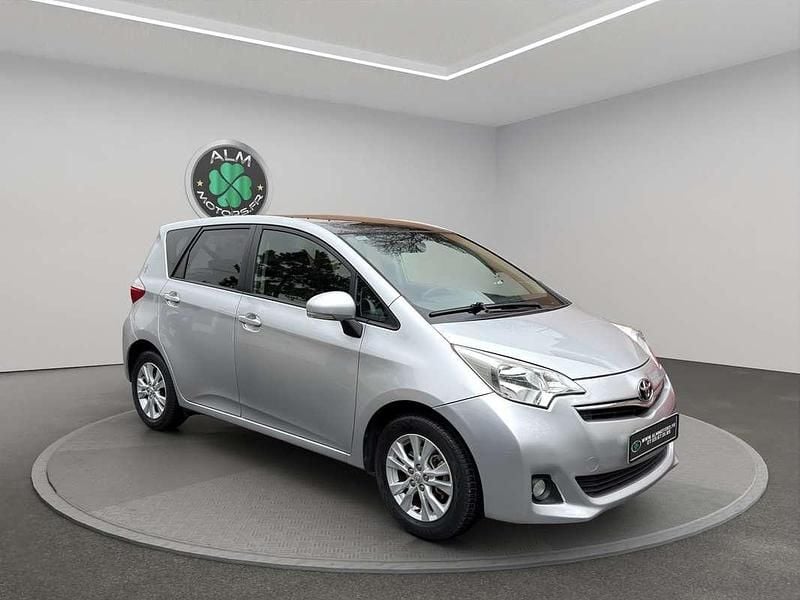Occasion Toyota Verso-S Multidrive S 101 ch (74 kW) 2011 Gris Monospace