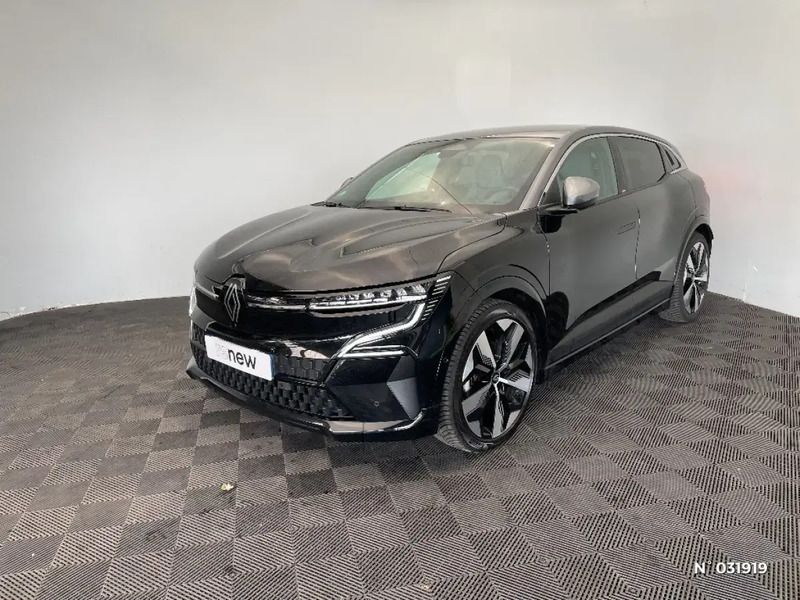 Gris Utilisé 2022 Renault Mégane Techno Berline | 20 490 € (Bon prix) - Image 1/4