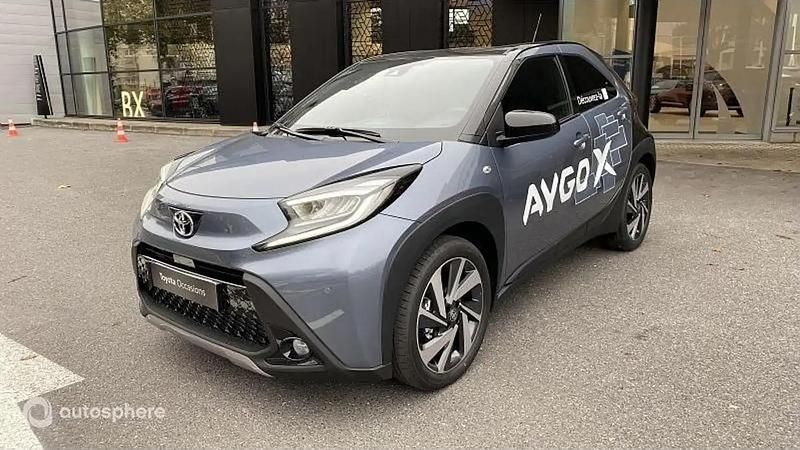 Biton gris célestine/toit noir Utilisé 2024 Toyota Aygo Citadine | 18 990 € (Prix assez cher) - Image 1/4