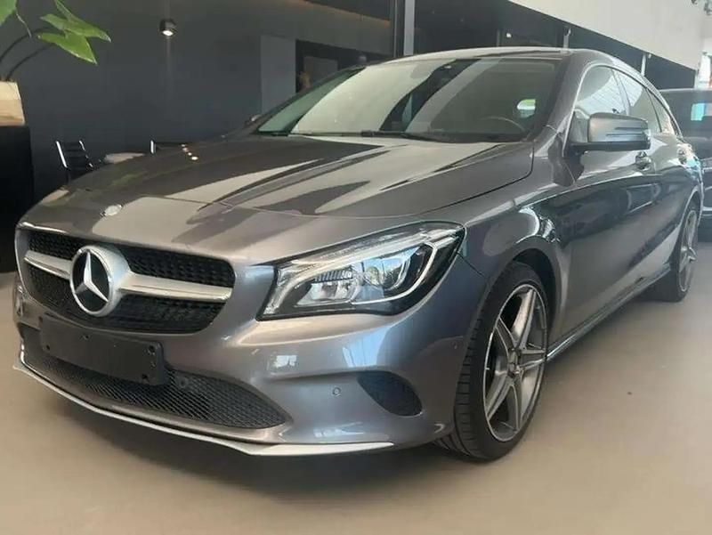 Gris Occasion 2016 Mercedes CLA180 Shooting Brake Break | 14 490 € (Prix cher) - Image 1/4