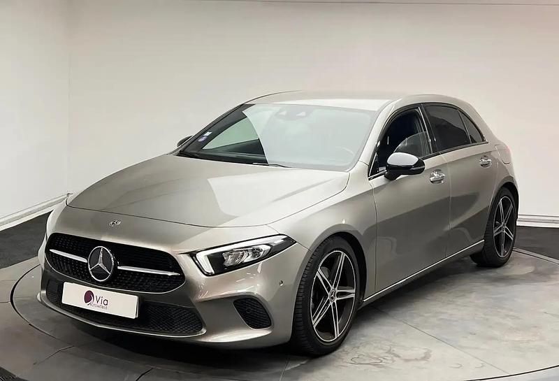 Gris Utilisé 2019 Mercedes 180 Progressive Berline | 19 490 € (Bon prix) - Image 1/4