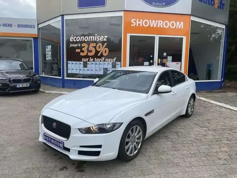 Utilisé 2018 Jaguar XE Prestige Berline | 19 980 € - Image 1/4