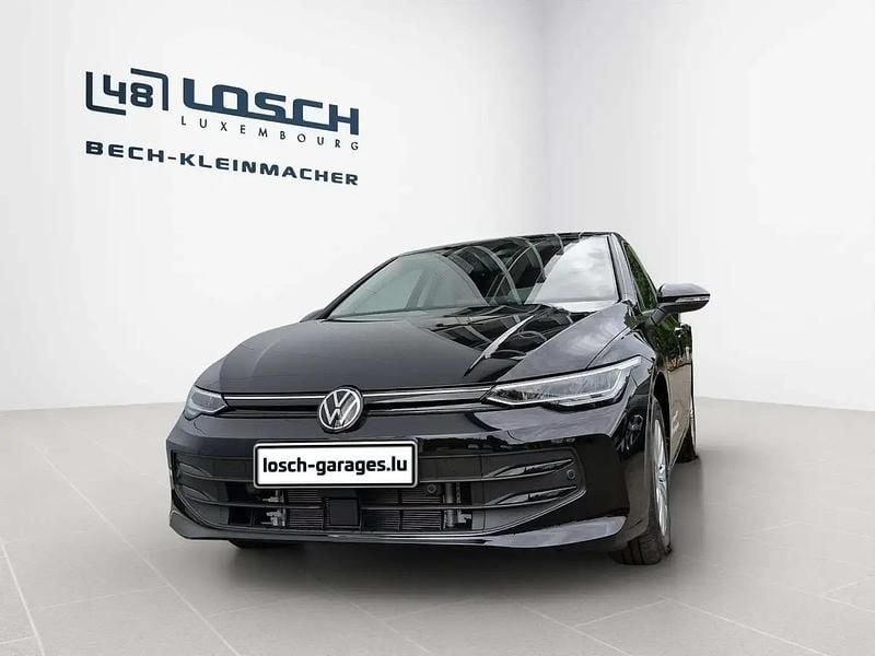 Noir Utilisé 2025 VW Golf VIII Basis Berline | 30 246 € (Prix assez cher) - Image 1/4