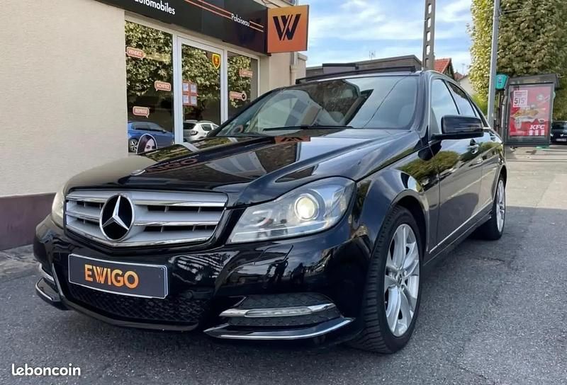 Noir Utilisé 2013 Mercedes C220 Avantgarde Berline | 15 990 € (Prix assez cher) - Image 1/4