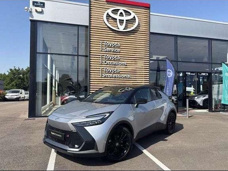 Utilisé 2024 Toyota C-HR Sport SUV | 34 980 € - Image 1/1