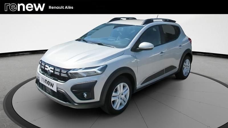 Gris Utilisé 2024 Dacia Sandero Expression Citadine | 16 990 € (Prix juste) - Image 1/4