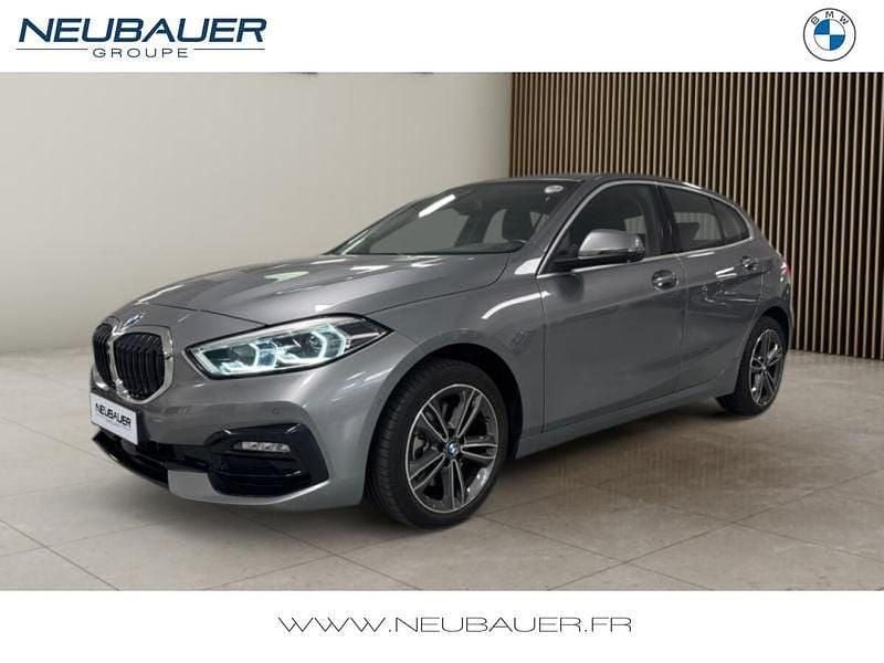 Skyscraper grey métallisé Utilisé 2022 BMW 118 Sport Line Citadine | 28 990 € (Prix juste) - Image 1/4