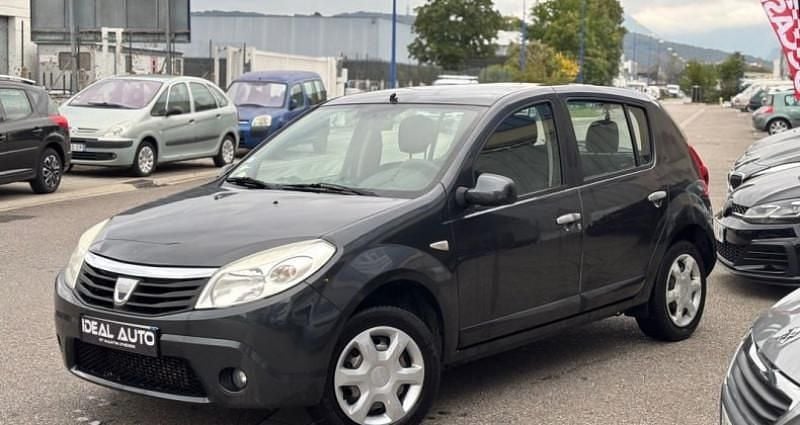 Occasion 2010 Dacia Sandero Lauréate Citadine | 3 490 € - Image 1/4
