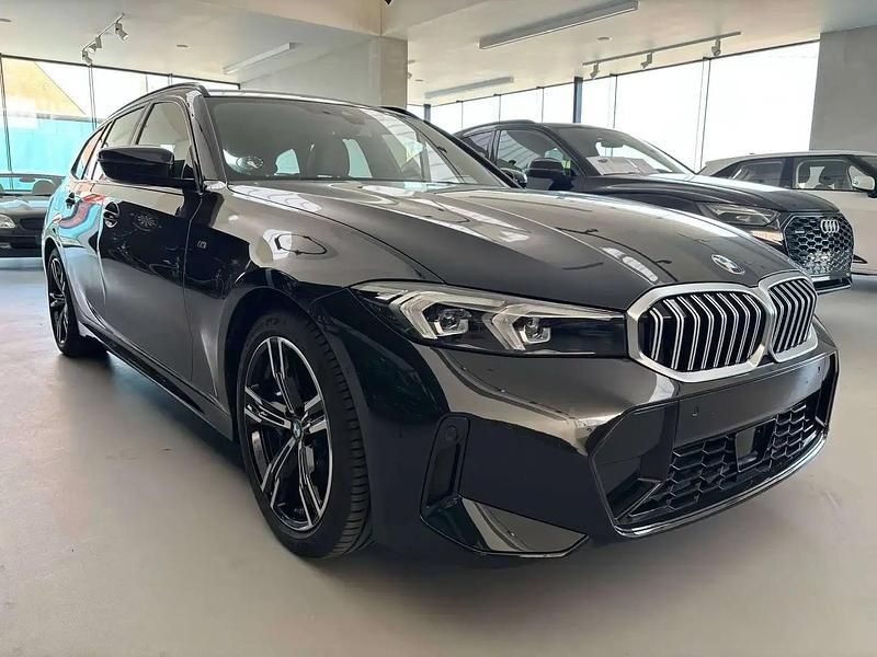 Noir Utilisé 2024 BMW 330 M Sport Break | 38 995 € - Image 1/4