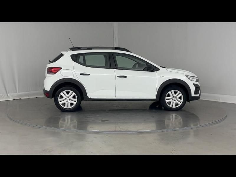 Blanc Occasion 2023 Dacia Sandero Essentiel Citadine | 14 299 € (Prix juste) - Image 1/4