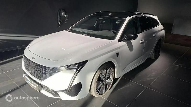 Blanc okénite (m) Utilisé 2024 Peugeot 308 GT Break | 34 590 € - Image 1/4