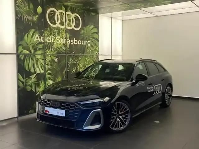 Bleu Occasion 2024 Audi A5 S-Line Coupé | 59 990 € - Image 1/4