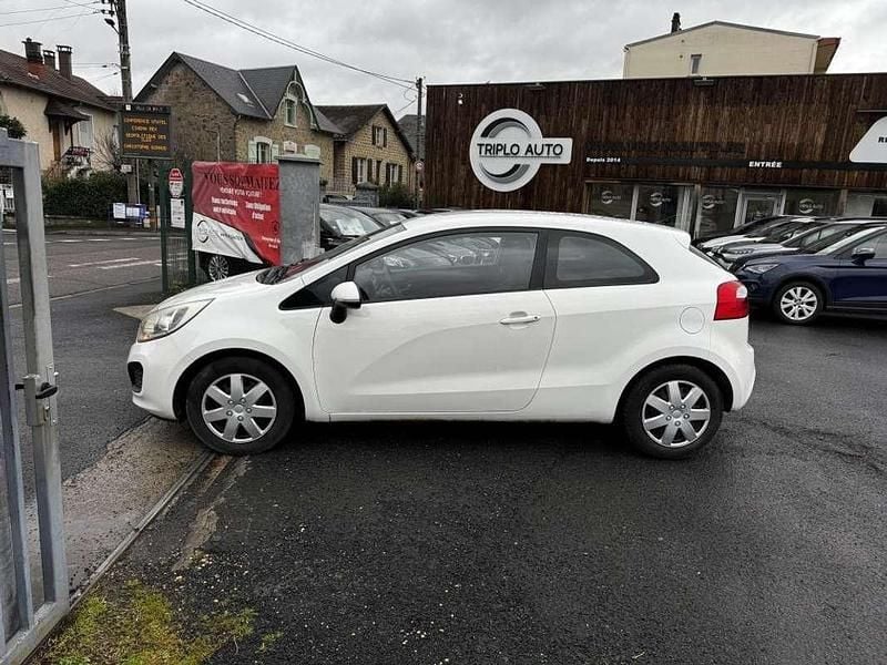 Occasion Kia Rio Motion 84 ch (61 kW) 2013 Blanc Berline