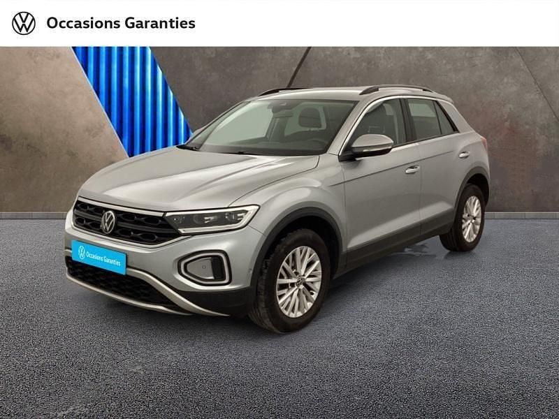 Gris pyrite métallisée Utilisé 2023 VW T-Roc Life SUV | 21 290 € (Prix juste) - Image 1/4