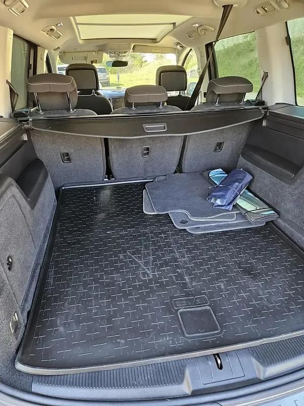 Gris Utilisé 2018 VW Sharan Monospace | 20 500 € (Super prix) - Image 1/4
