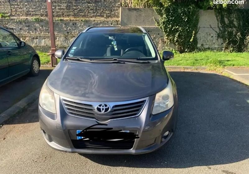 Utilisé 2010 Toyota Avensis Break | 6 000 € - Image 1/4