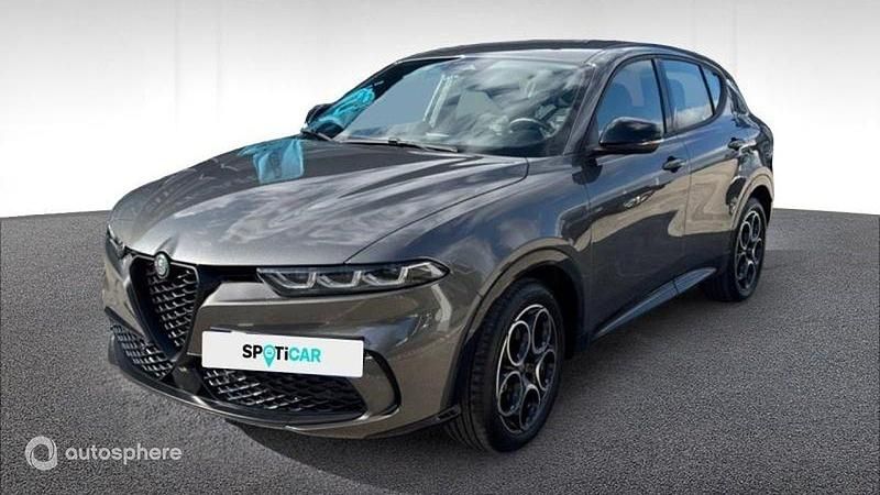 Gris Occasion 2024 Alfa Romeo Tonale Sprint SUV | 29 989 € - Image 1/4