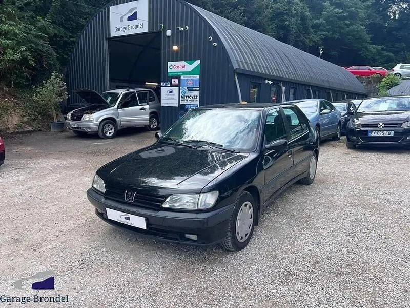 Occasion Peugeot 306 Signature Sky 102 ch (75 kW) 1996 Noir Berline