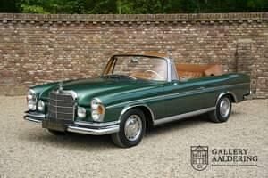 Vert Utilisé 1964 Mercedes 220 SE Cabriolet | 149 500 € - Image 1/4