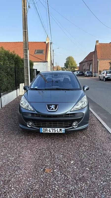 Utilisé 2008 Peugeot 207 Premium Berline | 3 150 € (Super prix) - Image 1/4