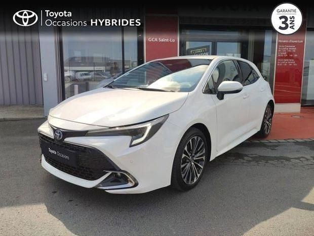 Blanc Utilisé 2024 Toyota Corolla Design | 25 990 € (Prix juste) - Image 1/4