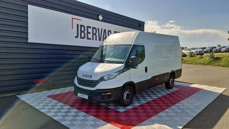 Blanc Utilisé 2022 Iveco Daily Van | 26 590 € (Super prix) - Image 1/4